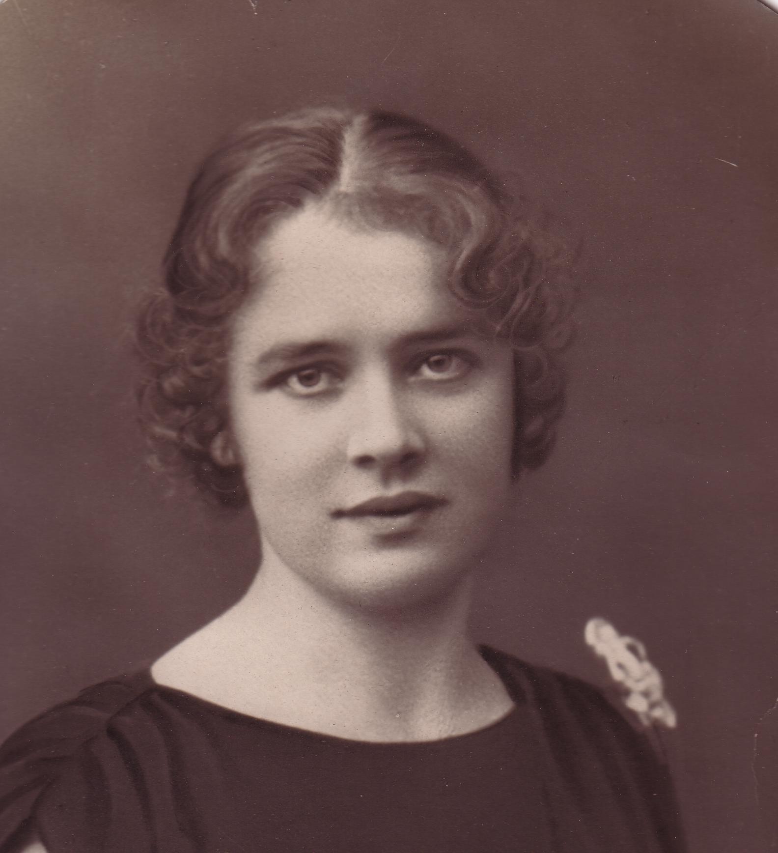  Thyra  Carlqvist 1902-1989